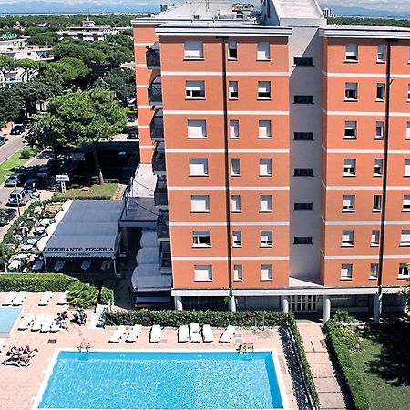Residenza Alisei Apartment Lignano Sabbiadoro Exterior photo