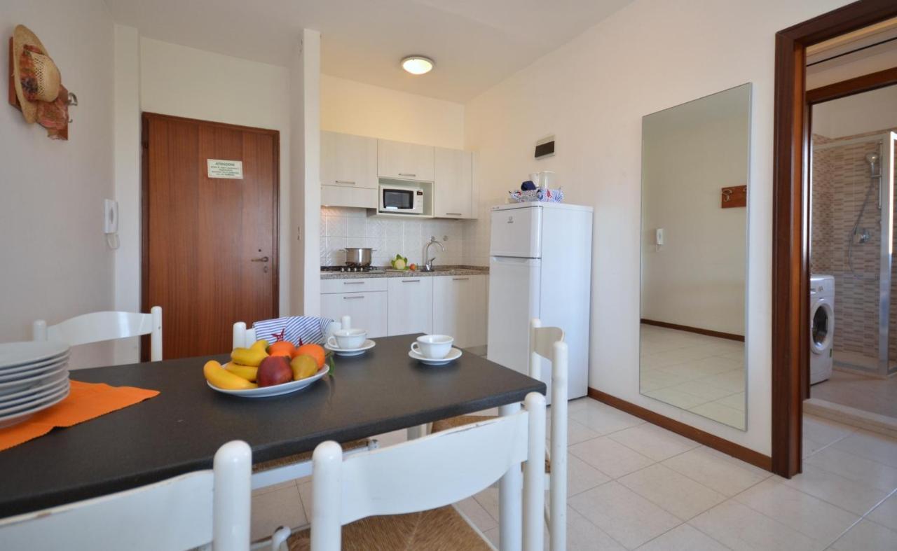 Residenza Alisei Apartment Lignano Sabbiadoro Exterior photo