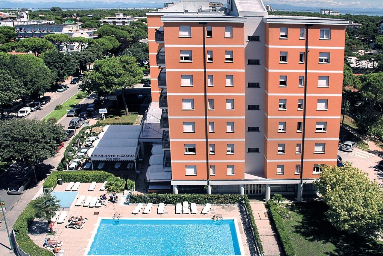 Residenza Alisei Apartment Lignano Sabbiadoro Exterior photo